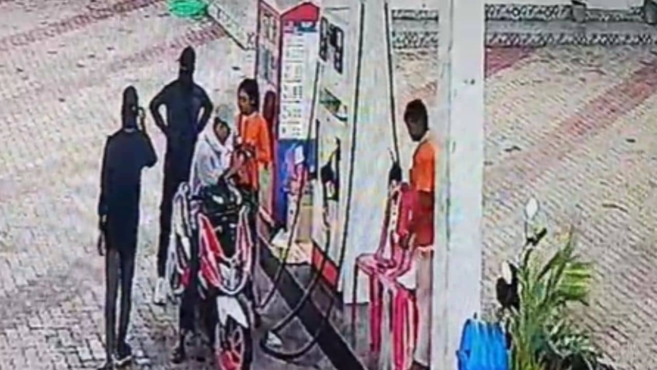 Crime News: নিষিদ্ধপল্লি এলাকা থেকে গ্রেফতার বোনকে খুনে অভিযুক্ত দাদা, একই জায়গায় মিলল আরও ২ ঘটনার অভিযুক্ত