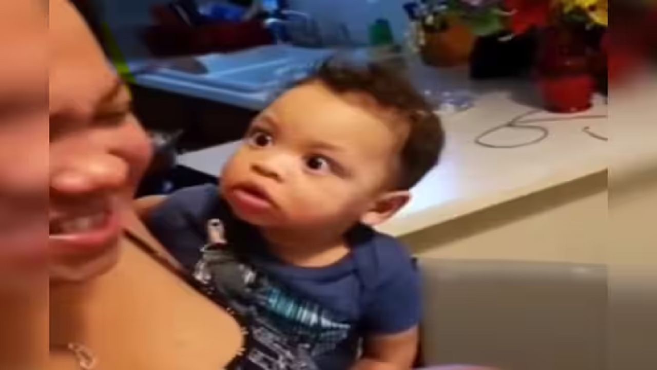 Viral Video: ছোট্ট সন্তানকে কোলে বসিয়ে একাই খাচ্ছিলেন মা, বড় বড় চোখ করে রাগ দেখাল শিশু.. Viral Video: ছোট্ট সন্তানকে কোলে বসিয়ে একাই খাচ্ছিলেন মা, বড় বড় চোখ করে রাগ দেখাল শিশু..