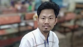 কোটি টাকার লেনদেন, বিশ্বভারতীর পড়ুয়া নিখোঁজে উঠল চুলের ব্যবসার তত্ত্ব কোটি টাকার লেনদেন, বিশ্বভারতীর পড়ুয়া নিখোঁজে উঠল চুলের ব্যবসার তত্ত্ব