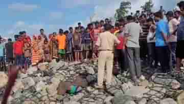 Body Recovered: মন্দারমণির সৈকতে পড়ে যুবতীর অর্ধনগ্ন দেহ, ধর্ষণ করে খুন?