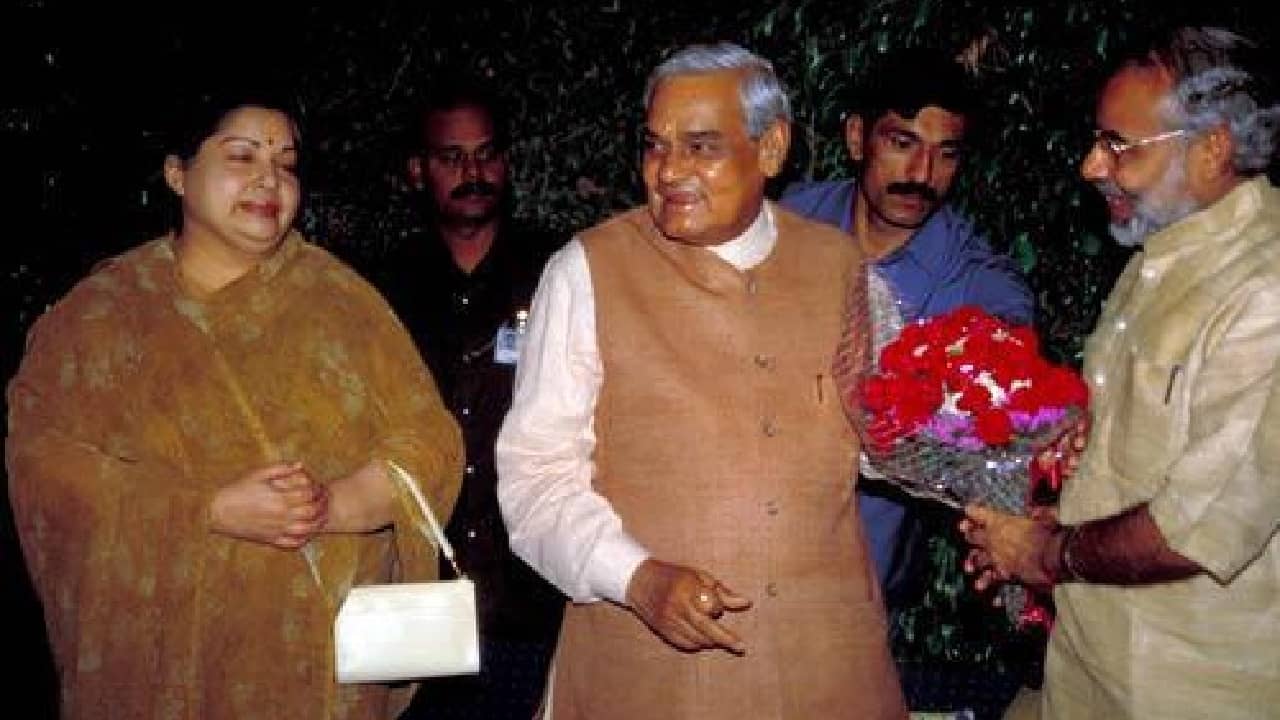 AIADMK-BJP: গত দুই দশকে বারবার উত্থান-পতনের মধ্য দিয়ে গিয়েছে এআইএডিএমকে-বিজেপি জোট