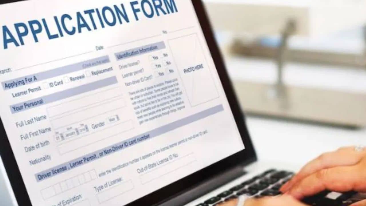 Recruitment News: ১ লক্ষ ৮০ হাজার টাকা বেতন, এই চাকরিতে কীভাবে আবেদন করবেন জানুন