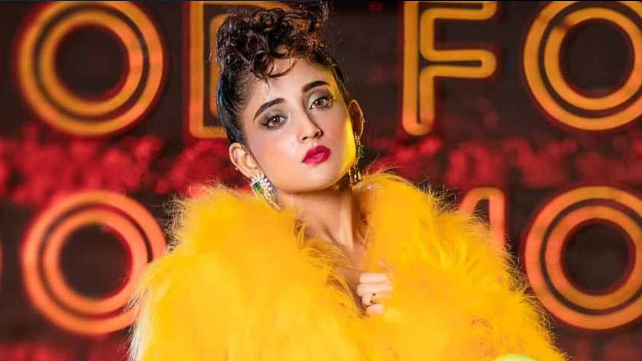 Soumitrisha Kundu: দুশ্চিন্তায় থাকলে শুধু তোমারই ছবি দেখি, প্রেম করছেন সৌমিতৃষা?