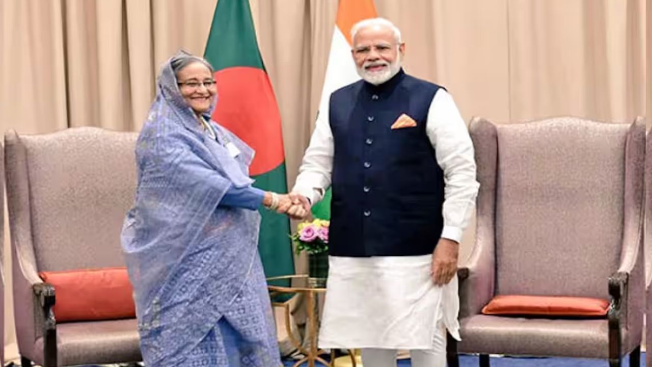PM Modi-Sheikh Hasina: পড়শি তো ঘরের মেয়েই! শেখ হাসিনাকে নিজের বাসভবনে আমন্ত্রণ মোদীর