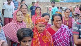 এক মাসের শিশুকন্যাকে বিক্রির চেষ্টার অভিযোগ মায়ের বিরুদ্ধে এক মাসের শিশুকন্যাকে বিক্রির চেষ্টার অভিযোগ মায়ের বিরুদ্ধে