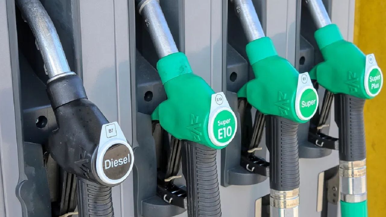 Petrol pump strike: জ্বালানির দাম আকাশছোঁয়া, আগামী দু-দিন রাজ্যজুড়ে পেট্রোল পাম্প ধর্মঘট