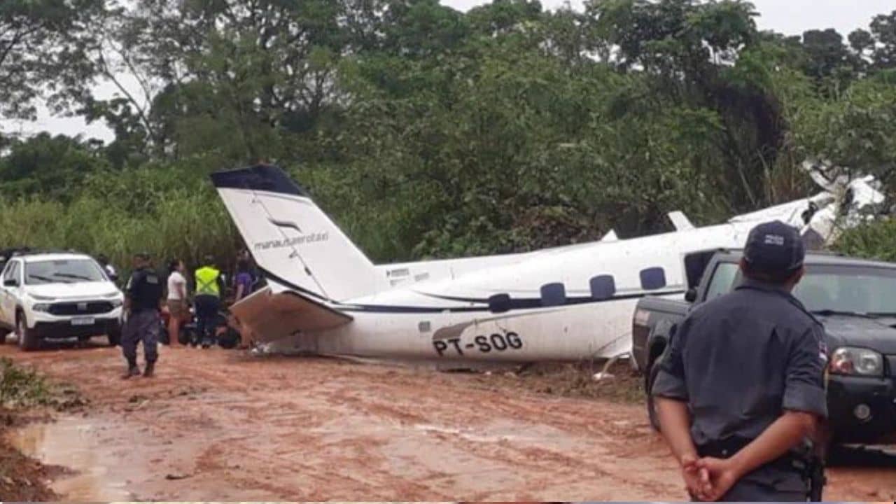 Brazil Plane Crash: এক নিমেষে শূন্য থেকে মাটিতে আছড়ে পড়ল বিমান, ঘুরতে গিয়ে মর্মান্তিক পরিণতি ১৪ জনের