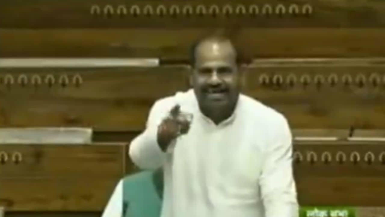 BJP MP Controversial Comment: বিজেপি সাংসদের সাম্প্রদায়িক মন্তব্য ঘিরে তীব্র বিতর্ক, ক্ষমা চাইলেন রাজনাথ সিং