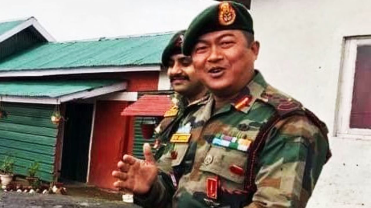 Manipur Violence: সার্জিক্যাল স্ট্রাইকের নায়কের হাতেই মণিপুরে শান্তি ফেরানোর ভার Manipur Violence: সার্জিক্যাল স্ট্রাইকের নায়কের হাতেই মণিপুরে শান্তি ফেরানোর ভার