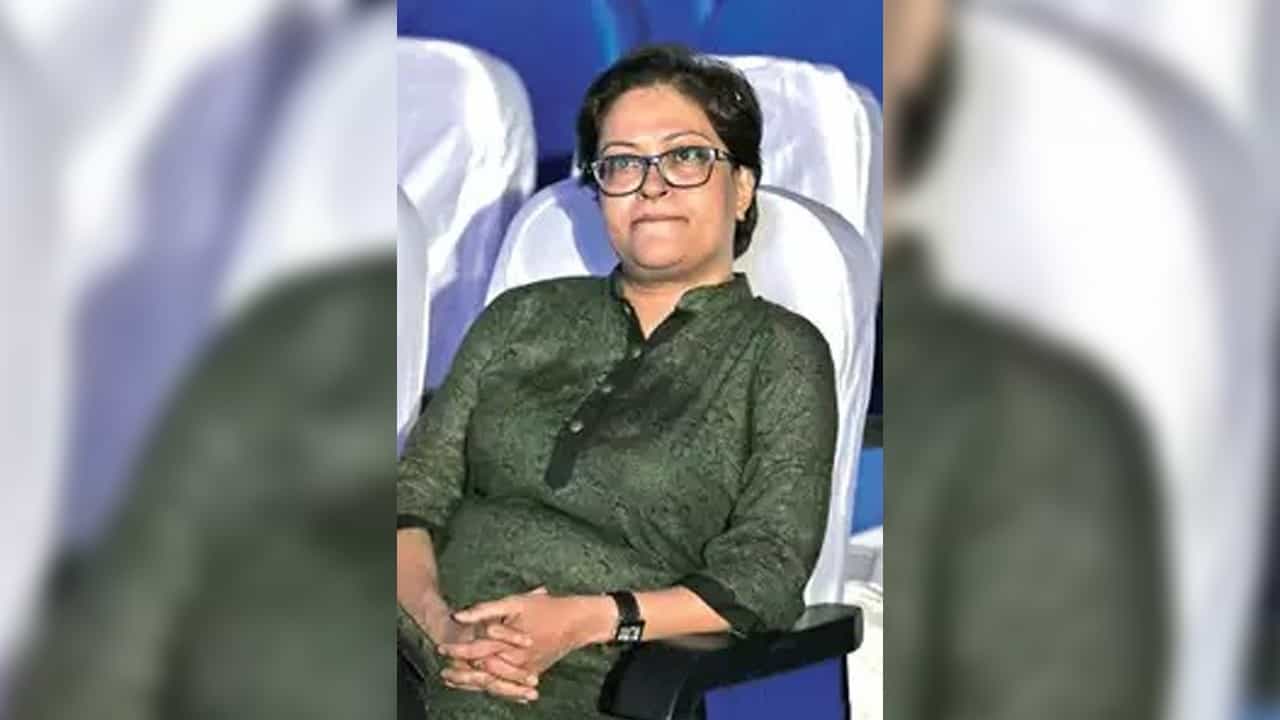 Sudipa Basu: হাত খরচ চালানোর জন্য লজেন্স বিক্রি করেছিলেন অভিনেত্রী সুদীপা বসু Sudipa Basu: হাত খরচ চালানোর জন্য লজেন্স বিক্রি করেছিলেন অভিনেত্রী সুদীপা বসু