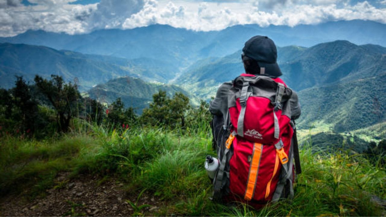 Backpack Tips: পুজোর ছুটিতে প্রথমবার ট্রেক করতে যাচ্ছেন? ব্যাগে কী-কী নেবেন, রইল টিপস Backpack Tips: পুজোর ছুটিতে প্রথমবার ট্রেক করতে যাচ্ছেন? ব্যাগে কী-কী নেবেন, রইল টিপস