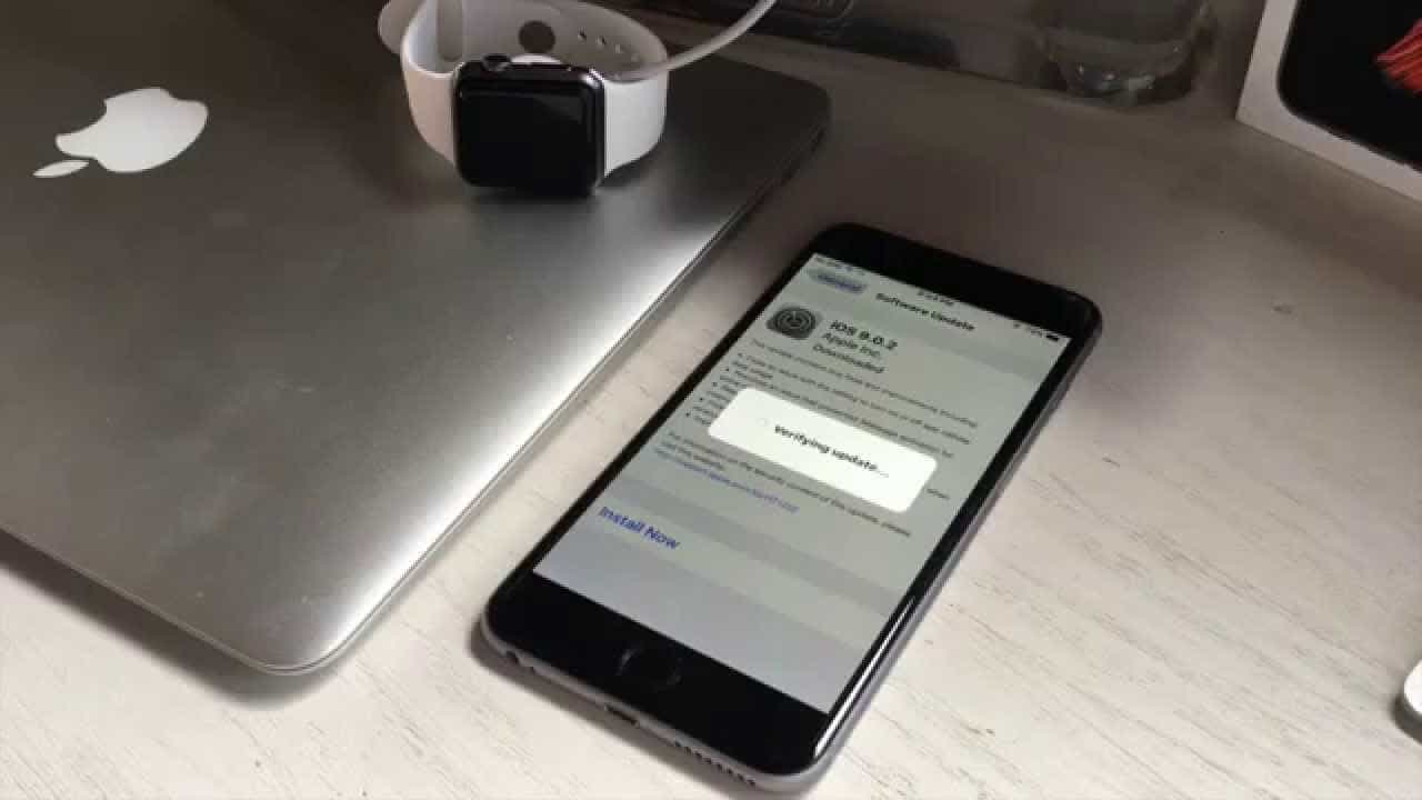 Software Update: ফোনে সফটওয়্যার আপডেট দেখেও উপেক্ষা করছেন? ঘটতে পারে এই ভয়ানক কাণ্ড Software Update: ফোনে সফটওয়্যার আপডেট দেখেও উপেক্ষা করছেন? ঘটতে পারে এই ভয়ানক কাণ্ড