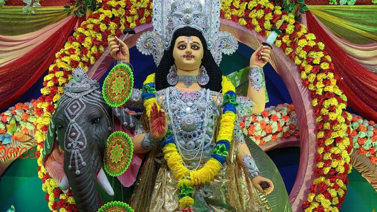 Vishwakarma Puja 2023: বিশ্বকর্মা পুজোর শুভ সময় কতক্ষণ থাকবে? গুরুত্ব ও তাত্পর্য জানুন Vishwakarma Puja 2023: বিশ্বকর্মা পুজোর শুভ সময় কতক্ষণ থাকবে? গুরুত্ব ও তাত্পর্য জানুন