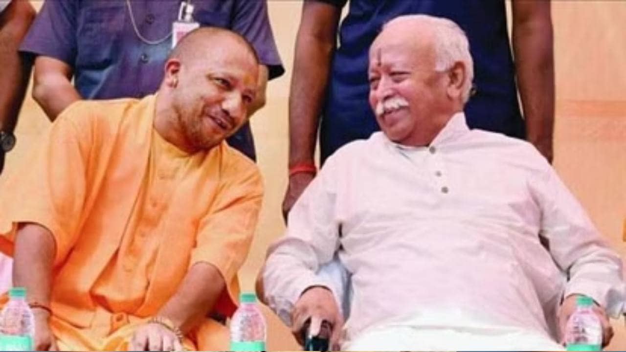 RSS on Yogi: উত্তর প্রদেশে লোকসভা ভোটে হিন্দুত্বের ব্যাটন যোগীর হাতে দিয়ে নিশ্চিত সঙ্ঘ কর্তারা