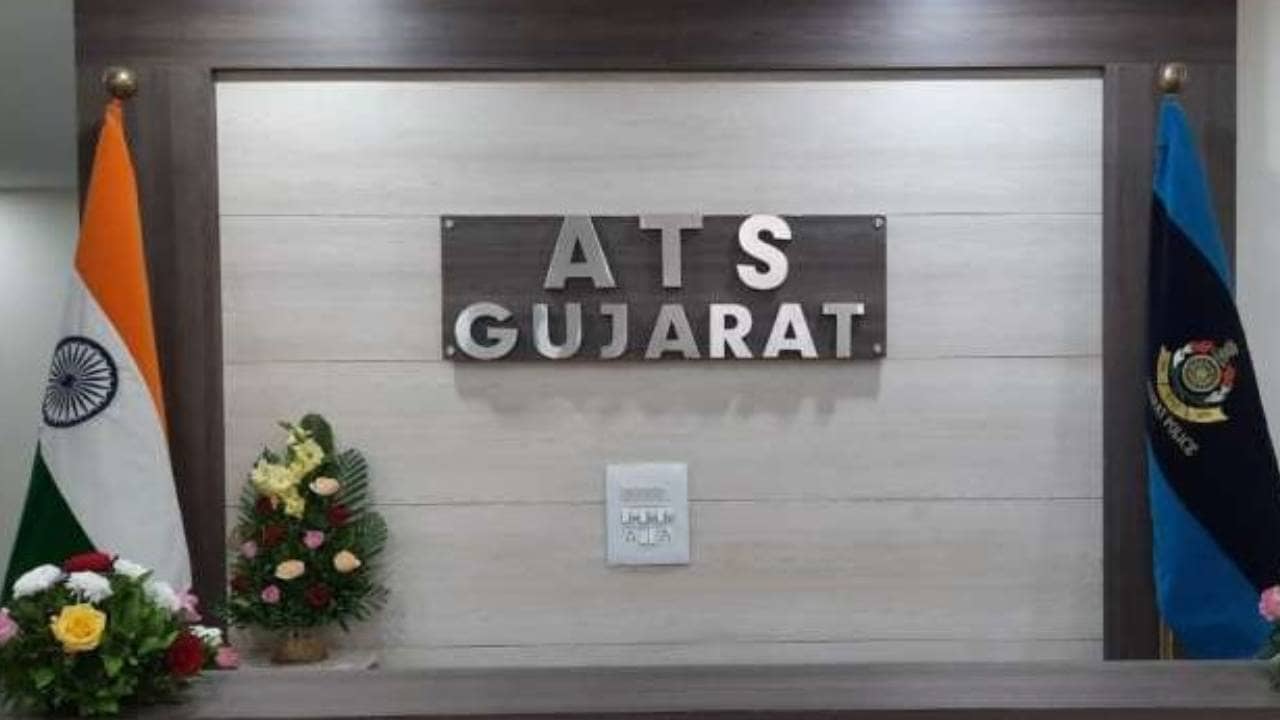 Pakistani Spy: ভারতে বসেই তথ্য পাচার! গুজরাট থেকে গ্রেফতার পাকিস্তানি চর