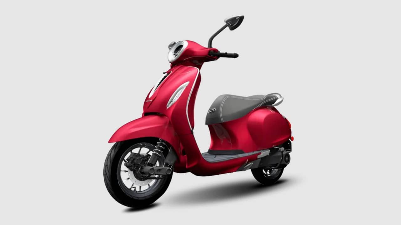 বাজারে সস্তার Chetak E-Scooter নিয়ে আসছে বাজাজ, দাম লাখ টাকারও কম