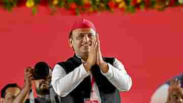 Akhilesh Yadav: চব্বিশে পিডিএ বিপ্লব, ইন্ডিয়া জোটের সঙ্গে দূরত্ব বাড়াচ্ছেন অখিলেশ?