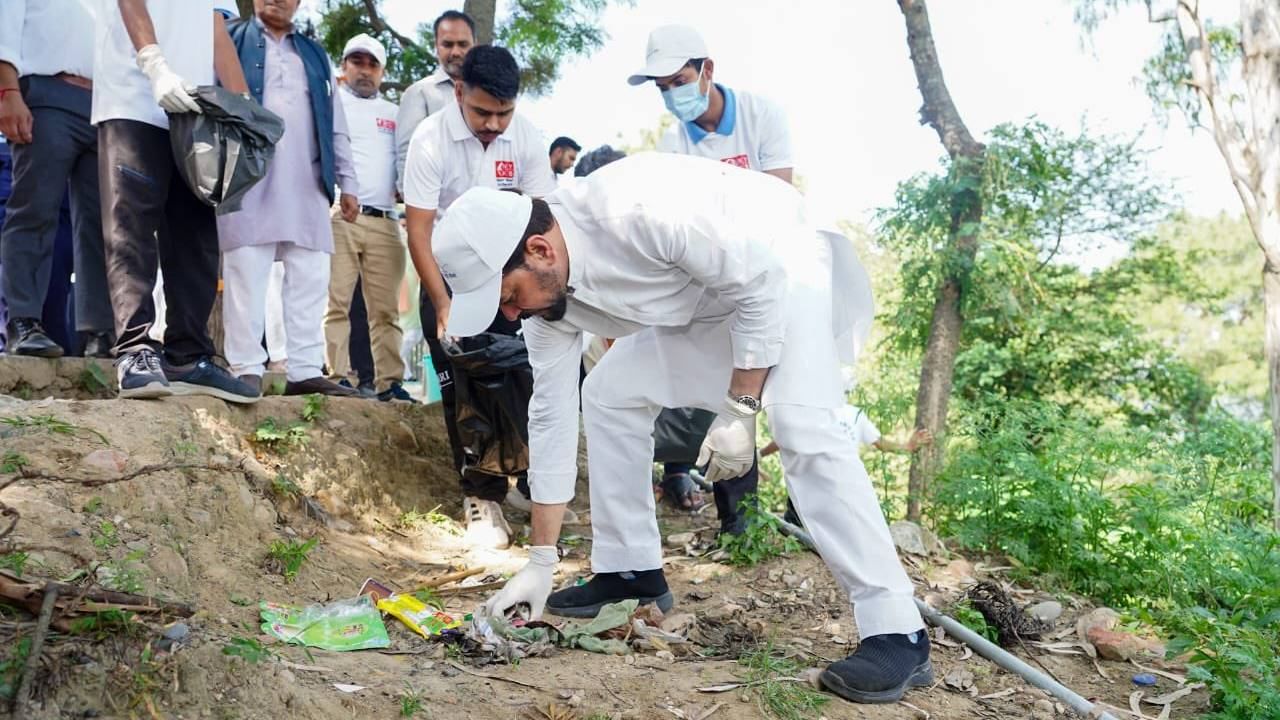 Anurag Thakur: হিমাচল প্রদেশে স্বচ্ছতা অভিযানে সামিল অনুরাগ ঠাকুর