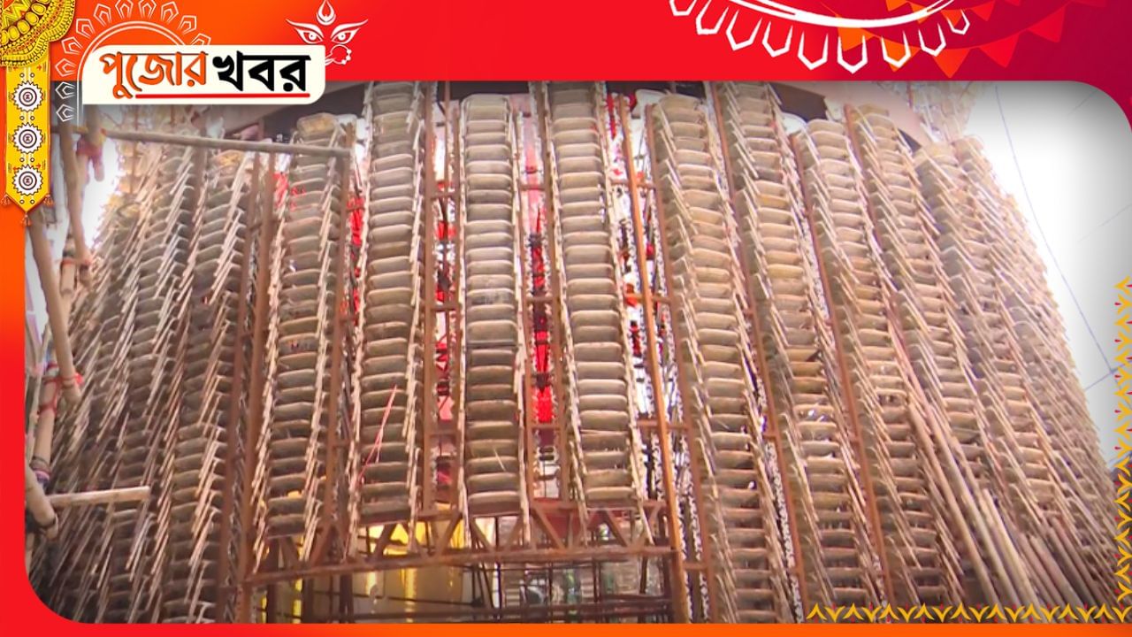 Bosepukur Sitala Mandir: 'ক্ষমতা কারোর একার নয়', ঘুরন্ত সিংহাসনেই থিমের চমক বোসপুকুরের