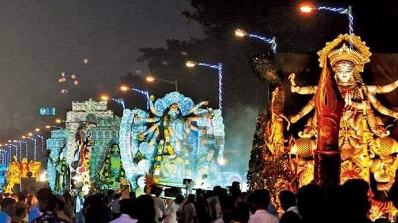 Durga Puja 2023: কার্নিভালের অঙ্গ তবু দুর্গা পুজোয় ব্রাত্য