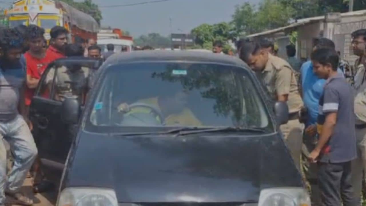 Medinipur: গ্রাহক সেজে  সোনার দোকানে অপারেশন, আধ ঘণ্টার মধ্যেই গ্রেফতার