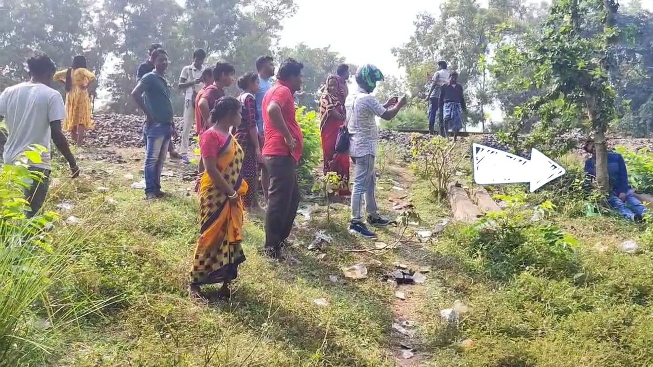 Paschim Medinipur Death: রেল লাইনের পাশেই যুবকের রহস্যজনক দেহ উদ্ধারকে ঘিরে ব্যাপক চাঞ্চল্য !