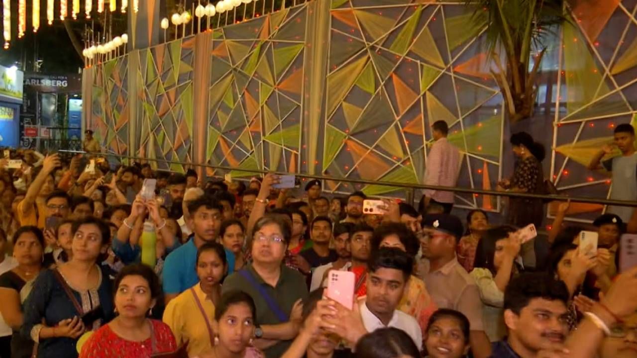 Durga Puja in West Bengal: বাণিজ্যে দুর্গা সহায়, রাজ্যজুড়ে পুজোয় কত টাকার ব্যবসা হয় জানেন?