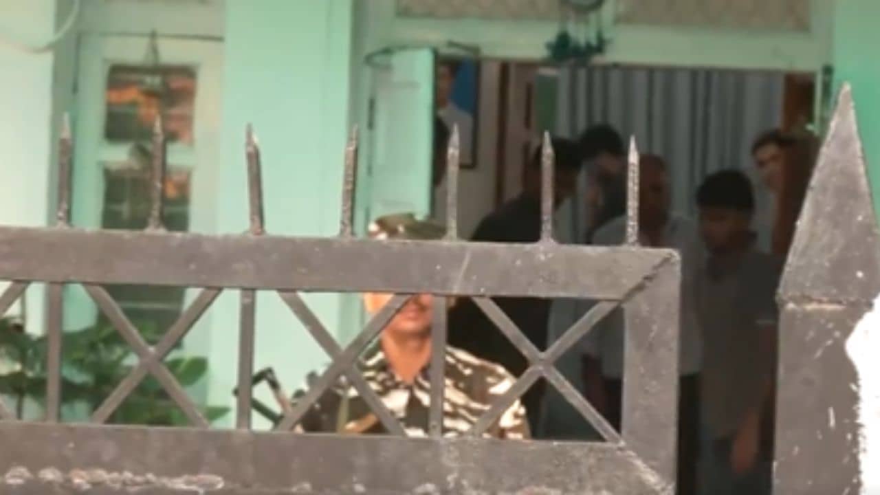 ED Raid: আবগারি দুর্নীতি মামলায় সাতসকালে ইডির হানা, আপ সাংসদ সঞ্জয় সিংয়ের বাড়িতে চলছে তল্লাশি