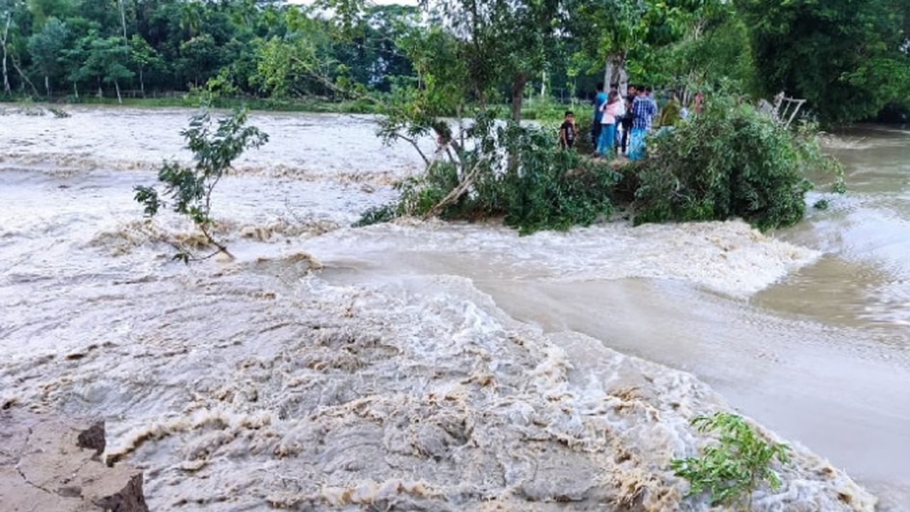 Arambagh Heavy Rain: আরামবাগ জুড়ে বন্যা পরিস্থিতি