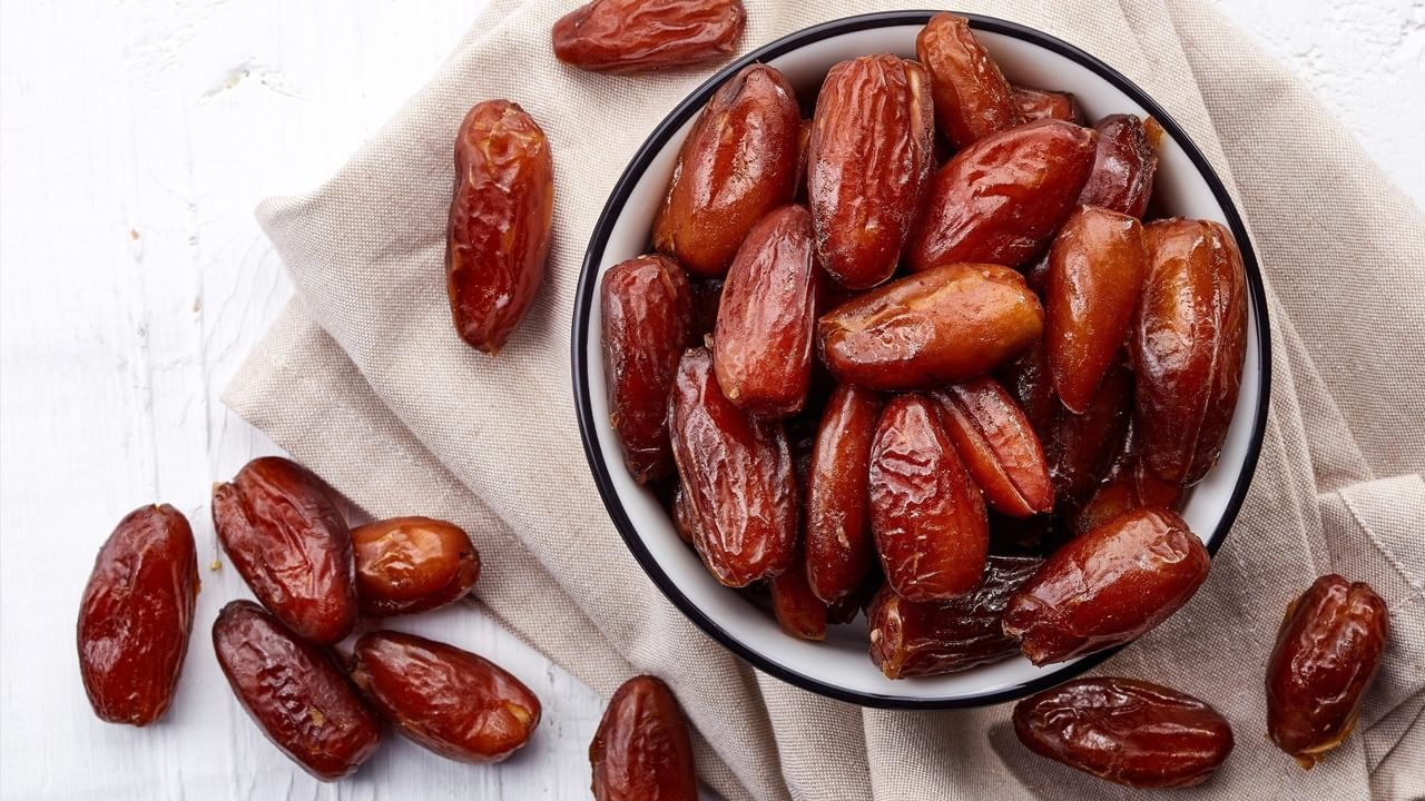 Benefits Of Date: ভেজানো খেজুরেই কত কী