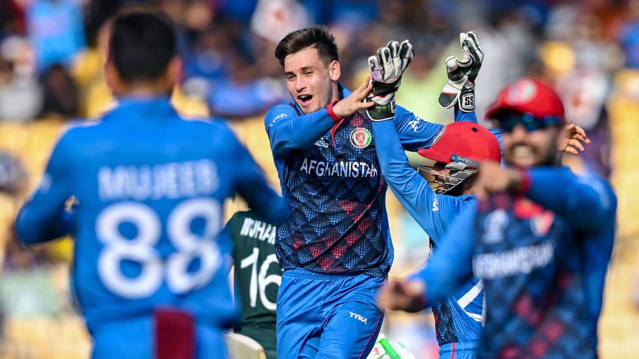 ICC World Cup 2023: যেন বেদী হয়ে উঠলেন নুর, আফগানদের টার্গেট ২৮৩