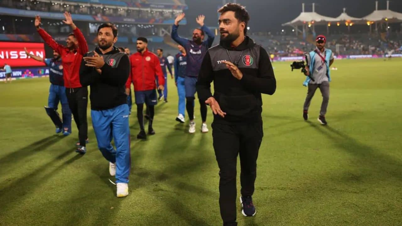 ICC World Cup: বড় দলের সেমিফাইনাল ভাগ্য এখন রশিদদের হাতে! দেখে নিন অঙ্ক