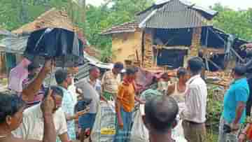 Jhargram: মুখে ভাতের গ্রাসটা তোলার সময়েই হুড়মুড়িয়ে ভেঙে পড়ে, দেওয়াল চাপা পড়ে মৃত বৃদ্ধ