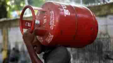 Commercial LPG cylinder price: বর্ষশেষে খুশির খবর, প্রায় ৪০ টাকা কমল রান্নার গ্যাসের দাম