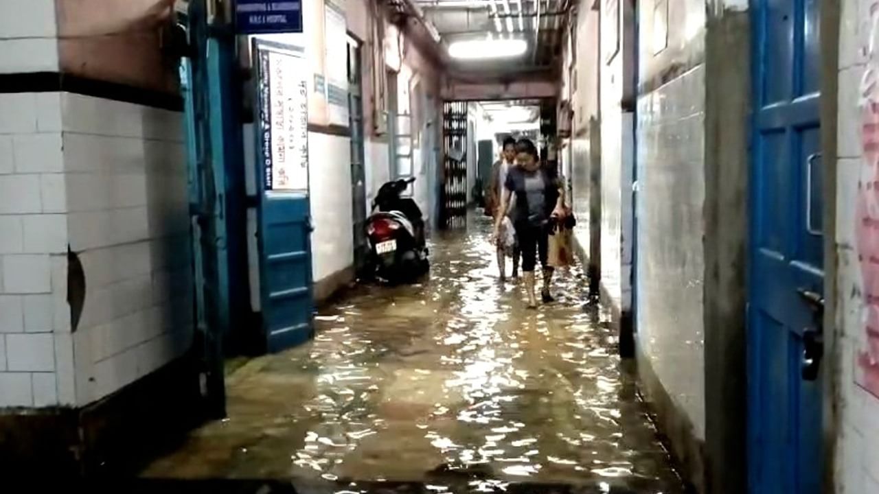 Maldah Flood News: জলের তলায় মালদহ হাসপাতাল