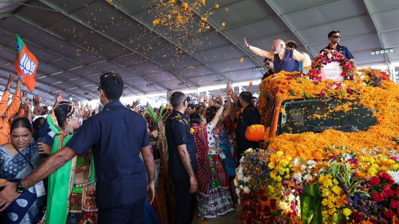 চলতি বছরের শেষে বিধানসভা নির্বাচন হওয়ার কথা তেলঙ্গানায়। বর্তমানে বিআরএস সরকারের শাসনে থাকা সেই রাজ্যে মঙ্গলবার প্রচারে হাজির ছিলেন প্রধানমন্ত্রী নরেন্দ্র মোদী।
