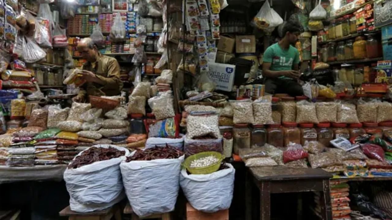 Food Price: উৎসবের মরসুমে ফের কি দাম বাড়বে খাদ্যপণ্যের?