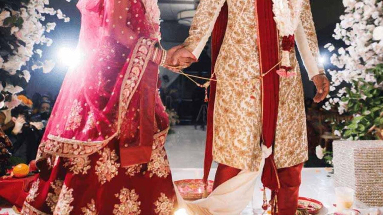 Hindu Marriage Rituals: ‘সাত পাকে বাঁধা’ ছাড়া হিন্দু বিবাহ সিদ্ধ হয় না: এলাহাবাদ হাইকোর্ট