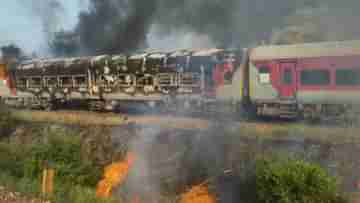 Fire in Patalkot Express: চলন্ত পাতালকোট এক্সপ্রেসে আগুন, পুড়ে গেল ২টি কোচ