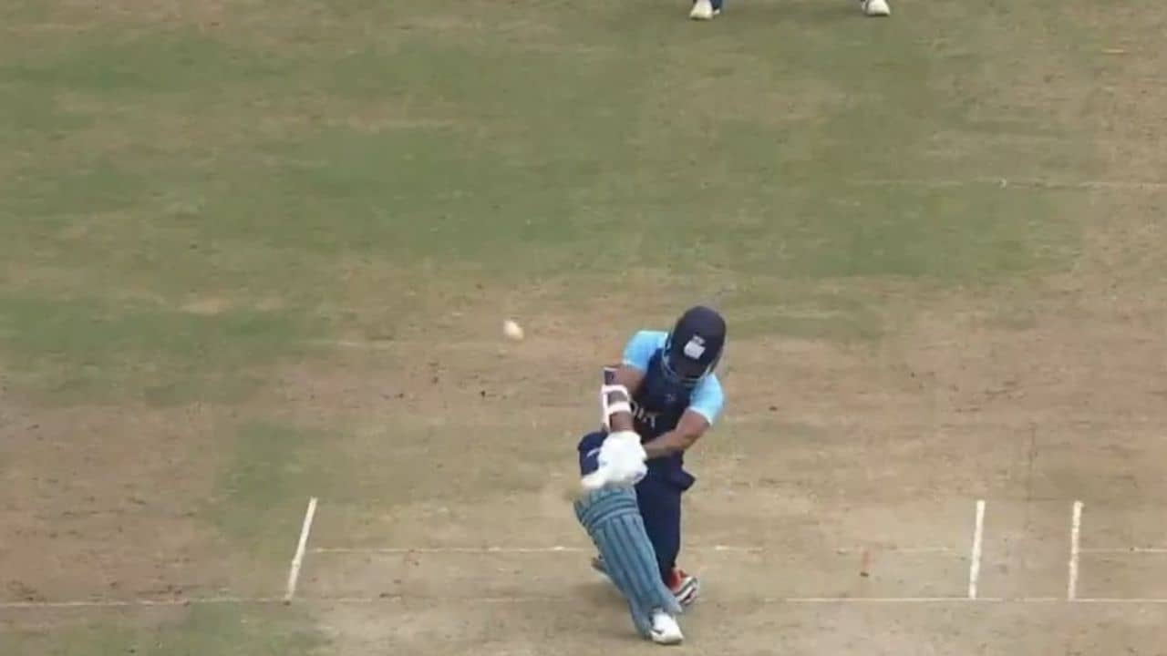 Asian Games 2023, Yashasvi Jaiswal: সর্বকনিষ্ঠ হিসেবে নয়া রেকর্ড, এশিয়ান গেমসে মাত্র ৪৮ বলে সেঞ্চুরি যশস্বীর