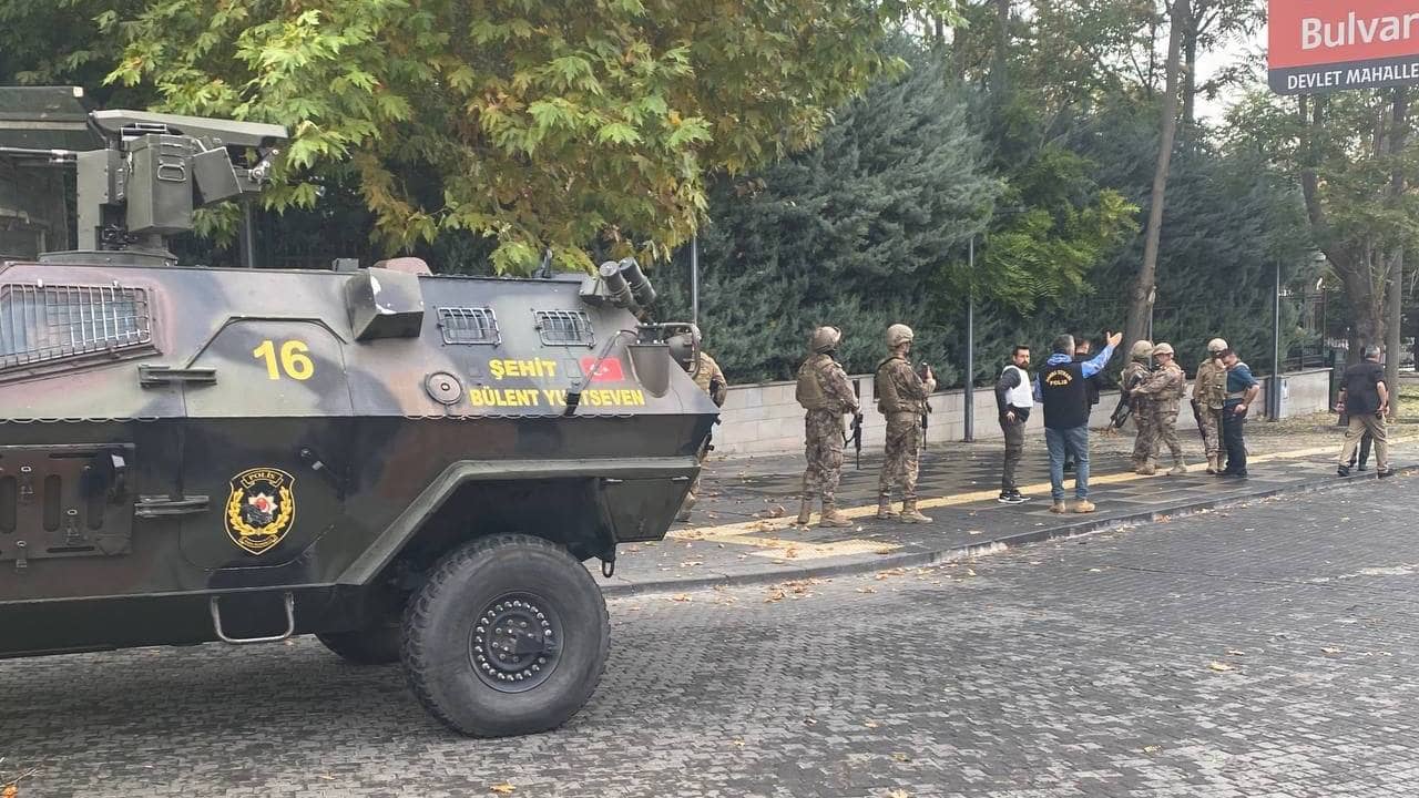 Turkey Blast: তুরস্কের পার্লামেন্টের কাছে বিস্ফোরণ ঘটালো দুই জঙ্গি