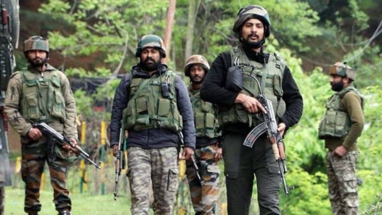 Indian Army Recruitment: স্নাতক উত্তীর্ণ হলেই করতে পারেন আবেদন, নিয়োগ চলছে সেনাবাহিনীতে