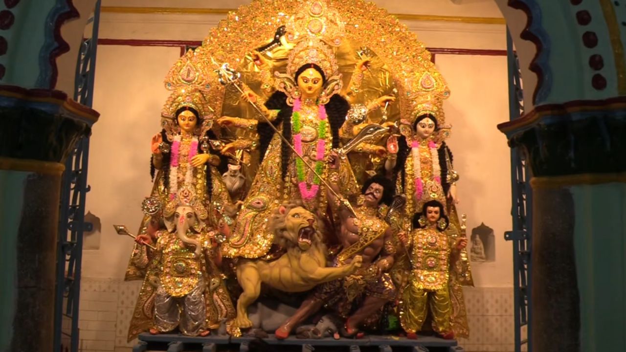 Durga Puja: ৩০০ বছরের প্রাচীন আসানসোল গ্রামের পুজো আজও ঐতিহ্যের ধারক