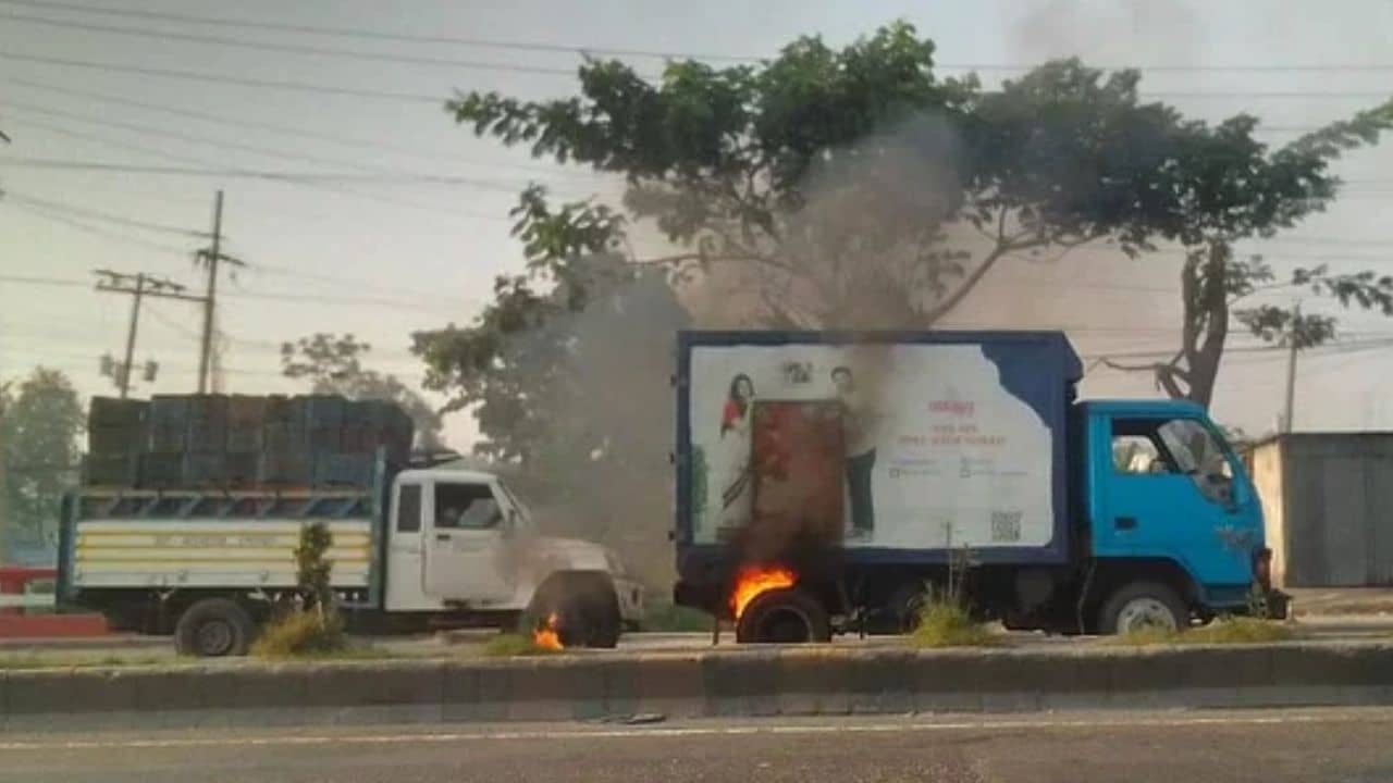 Bangladesh News: আজ থেকে ৩ দিন অবরোধ-কর্মসূচি শুরু বাংলাদেশে, সকালেই বিক্ষিপ্ত অশান্তি