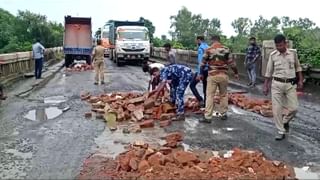 Basirhat News: খেলার মাঠে পঞ্চায়েতের রাস্তা