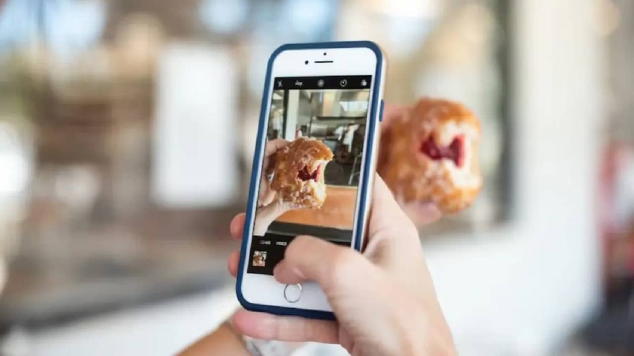 Mobile Camera Tips: পুজোয় প্রতিমার ছবি তোলা থেকে মাঝ রাস্তায় সেলফি, সব ব্লার আসছে? কাজে লাগান এই ট্রিকস্