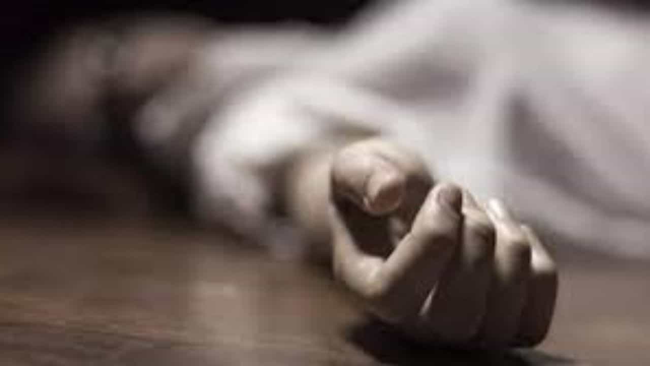 Body Recover: মাসির বাড়িতে পুজো দেখতে এসে খালে মিলল দেহ Body Recover: মাসির বাড়িতে পুজো দেখতে এসে খালে মিলল দেহ
