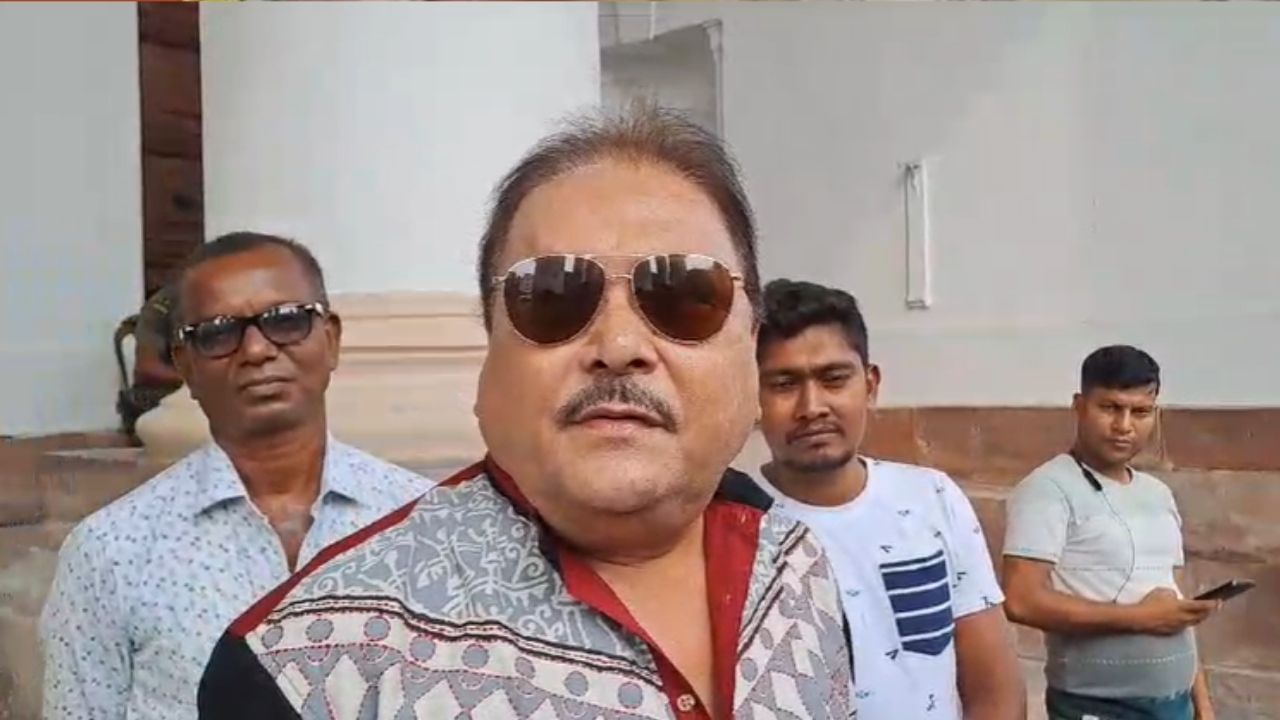 Madan Mitra: বেতন বাড়ল না বিধায়কদের; 'বিউলির ডাল, কুমড়ো ফুলের বড়া'-তেই ভরসা, বলছেন মদন