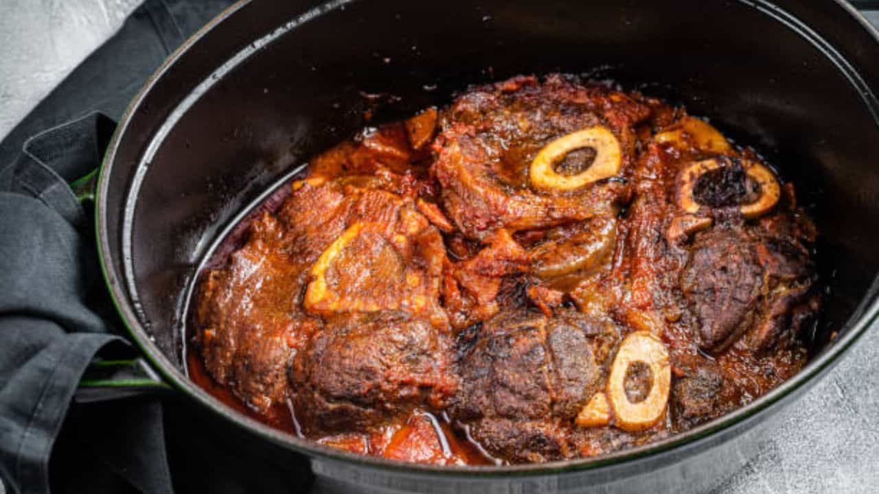 Pressure-cooker Mutton Curry: প্যান্ডেল হপিং সেরে বাড়ি ফিরে গরম গরম মাংস ভাত খান প্রেশার কুকারে বানিয়ে Pressure-cooker Mutton Curry: প্যান্ডেল হপিং সেরে বাড়ি ফিরে গরম গরম মাংস ভাত খান প্রেশার কুকারে বানিয়ে