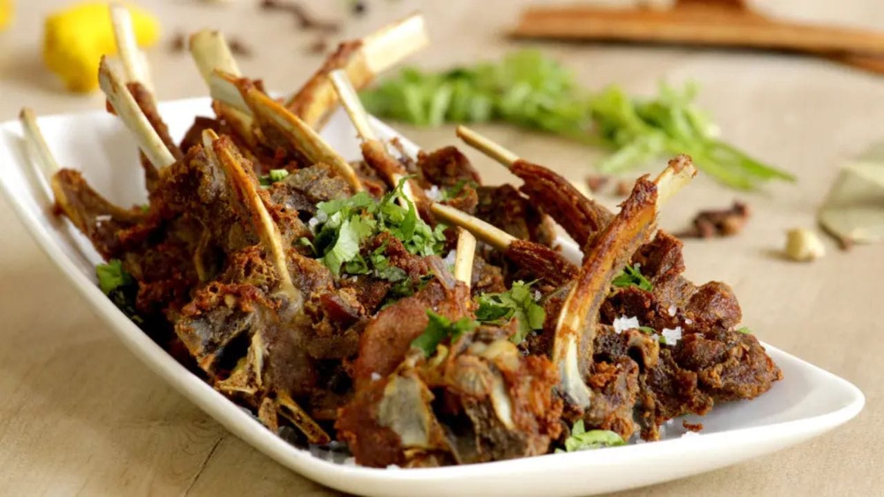 Mutton Recipe পাতলা ঝোল বা কষা নয়, উৎসবের কাশ্মীরি স্টাইলের মুচমুচে